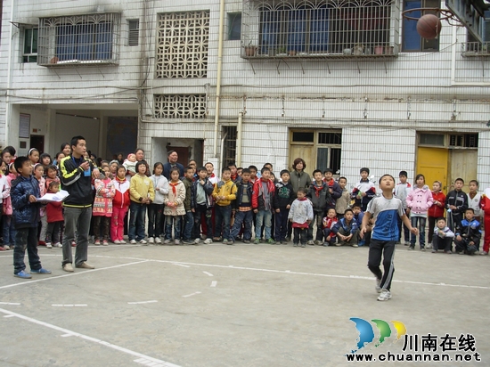 喻寺小学：启动“校园吉尼斯”挑战活动