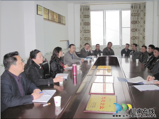 泸州市总工会到落卜镇调研基层工会工作(图1)