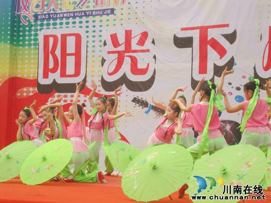 高场镇:校园艺术节完成初期拍摄&nbsp;市县专家到场指导(图2)