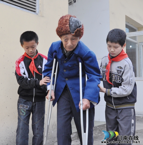 纳溪：敬老院老人团团圆圆享天伦(图3)