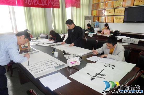 宜宾县区域特色教研模式获市肯定(图2)