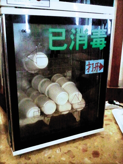 内江小餐馆餐具卫生令人忧(图2)