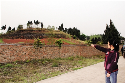 清明祭祖 一个村一天两次“起火”(图1) 清明祭祖 一个村一天两次“起火”(图1)