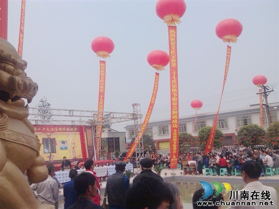 泸县立石镇：清明会举办得如火如荼(图3)