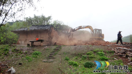 华阳街道:突出"三字"方针&nbsp;扎实推进土地双挂钩项目(图3)