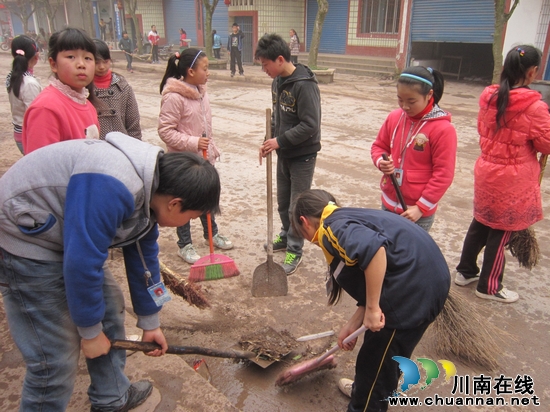 水尾镇：城乡环境综合整治让街道靓起来(图1)