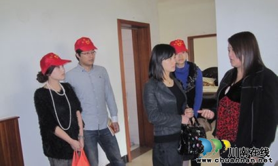 龙马潭区委"三进三联三帮"活动启动仪式进社区(图3)