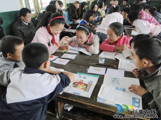 叙永县赤水镇中心校开展六年级复习研讨活动(图1) 叙永县赤水镇中心校开展六年级复习研讨活动(图1)