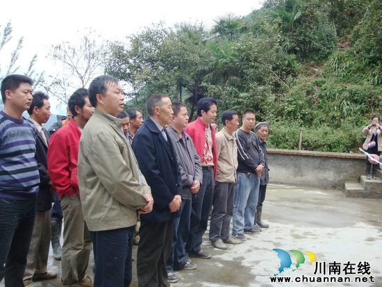 黄坭乡：清明节活动开展有声有色(图1)