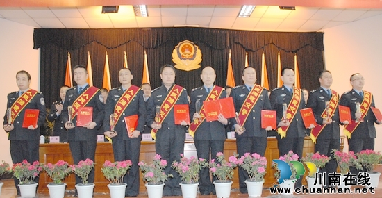 泸州：10名交警被评为“人民满意交警”(图4)