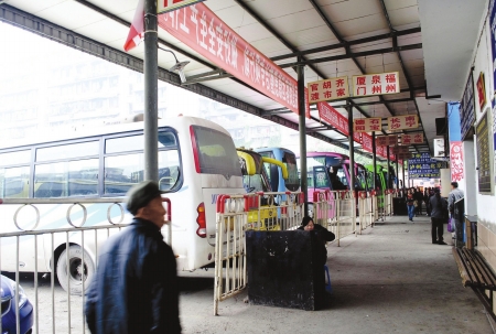 泸州客运中心5月底投用 龙马潭区6个车站将搬迁(图2) 泸州客运中心5月底投用 龙马潭区6个车站将搬迁(图2)