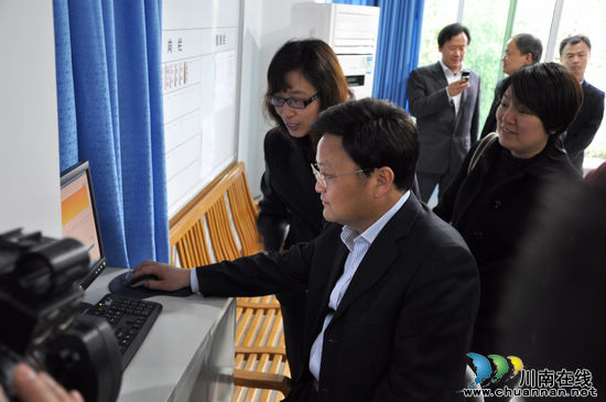 泸州市委常委、纪委书记田亚东莅临大山坪街道调研(图2)