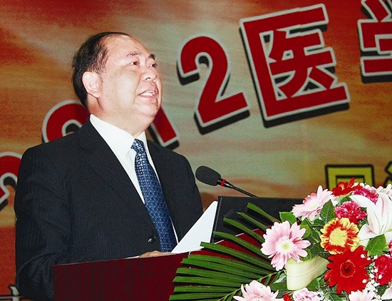 2012年同济——宜宾医学高峰论坛隆重举行(图3)