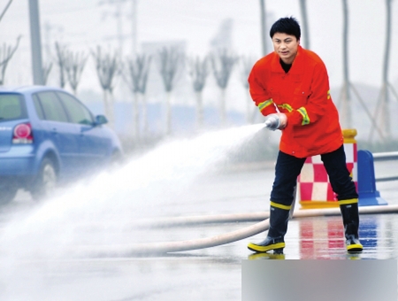 涨5—10元&nbsp;自贡洗车业全面提价(图1)