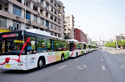 一批新公交车 陆续投入内江市城区运营(图1) 一批新公交车 陆续投入内江市城区运营(图1)
