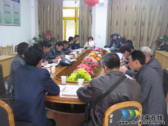 摩尼镇：召开一季度统计工作例会