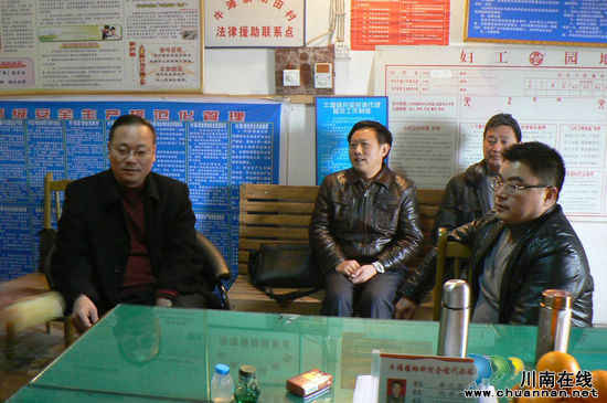 泸州牛滩镇:代表委员接"地气" 群众发展增"底气"(图3) 泸州牛滩镇:代表委员接"地气" 群众发展增"底气"(图3)
