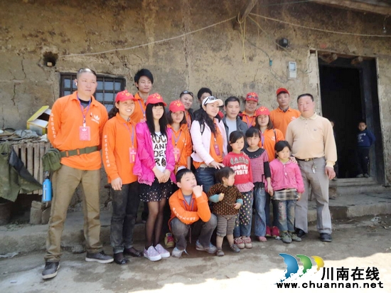 古蔺县红星志愿队情系椒园留守儿童(图2) 古蔺县红星志愿队情系椒园留守儿童(图2)