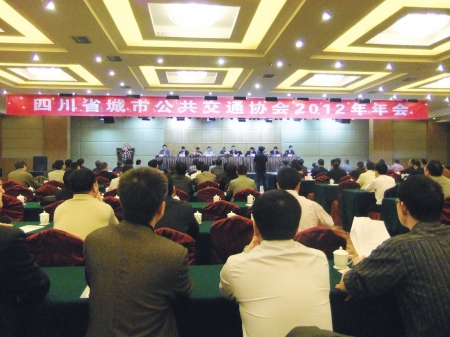 5年内 甜城九成公交车“大换血”(图1) 5年内 甜城九成公交车“大换血”(图1)