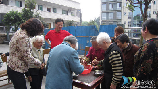 泸州市福利院举办春季游园活动(图1) 泸州市福利院举办春季游园活动(图1)