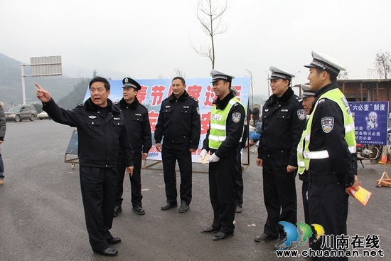 叙永公安交警“四举措”狠抓辖区交通管理工作(图2) 叙永公安交警“四举措”狠抓辖区交通管理工作(图2)