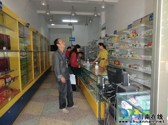 水尾镇：开展节前食品药品大检查(图1)