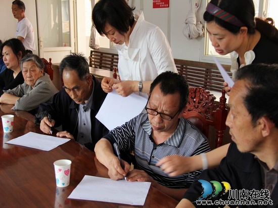 龙马潭区人社局:扎实开展部门结对帮扶活动(图3) 龙马潭区人社局:扎实开展部门结对帮扶活动(图3)