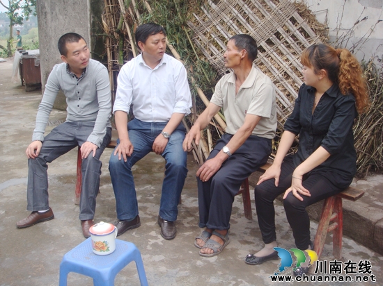 吴兴华率队到泸县兆雅镇石龙村开展助耕活动(图4)