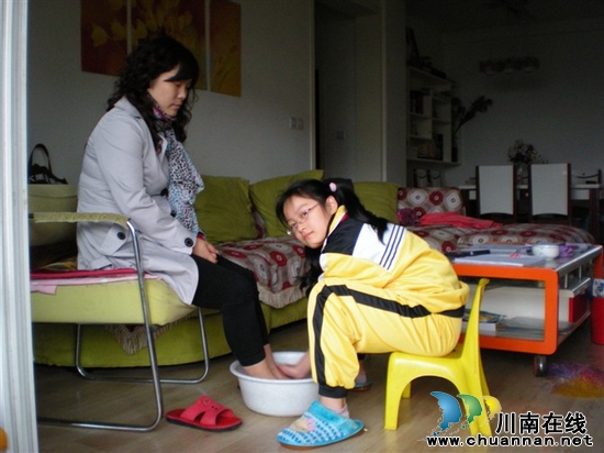 宜宾柏溪小学:阳光德育塑造孩子健康人生(图1) 宜宾柏溪小学:阳光德育塑造孩子健康人生(图1)