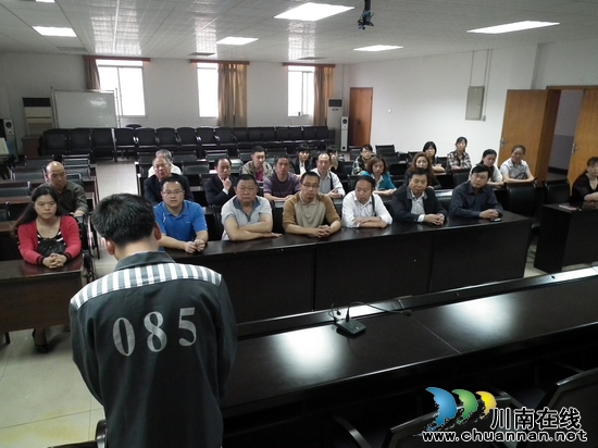 胡市镇：开展警示教育&nbsp;筑牢拒腐防线(图1)