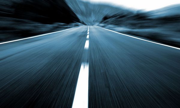 高速公路法定节假日免费的"可行性研究"
