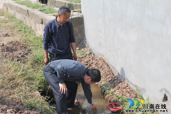 喻寺镇:管网输水送来抗旱水(图1) 喻寺镇:管网输水送来抗旱水(图1)