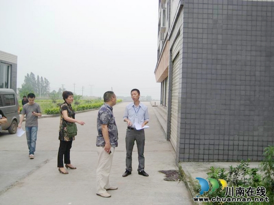 密溪乡:新村建设试点项目迎接县级部门验收(图1) 密溪乡:新村建设试点项目迎接县级部门验收(图1)