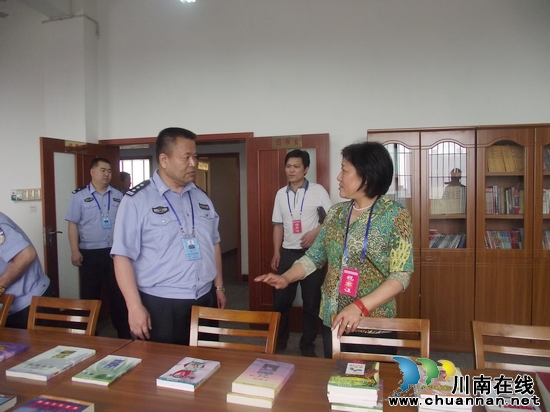省司法厅领导检查泸州市劳教(强制隔离戒毒)工作(图5) 省司法厅领导检查泸州市劳教(强制隔离戒毒)工作(图5)