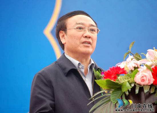 泸州:打造国际化酿酒基地 中国酒镇酒庄今日奠基(图5) 泸州:打造国际化酿酒基地 中国酒镇酒庄今日奠基(图5)