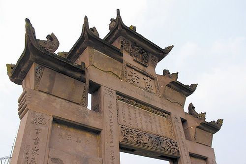 神秘与古朴：与赵场五牌坊的美丽邂逅