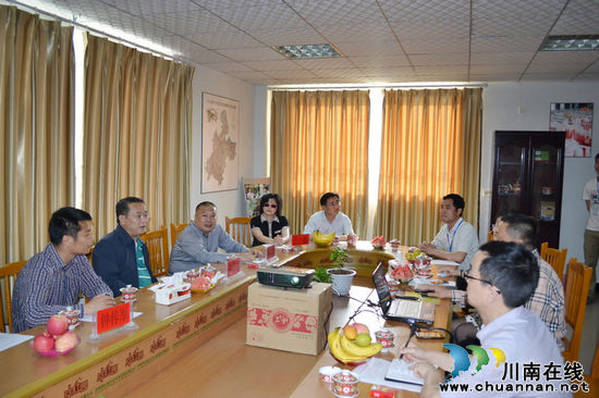 泸州市副市长李晓宇深入通滩镇调研农业发展工作(图3) 泸州市副市长李晓宇深入通滩镇调研农业发展工作(图3)
