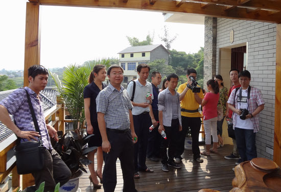 泸州华阳街道开启美丽篇章 记者采风体验乡村旅游(图13) 泸州华阳街道开启美丽篇章 记者采风体验乡村旅游(图13)