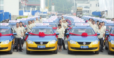 泸州:36辆新增出租车 今日正式投运(图1) 泸州:36辆新增出租车 今日正式投运(图1)