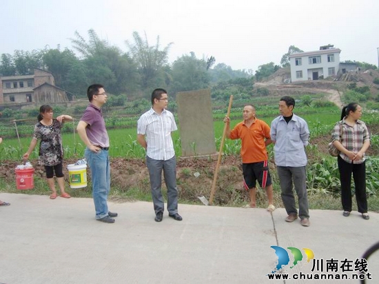 牛滩镇：开展道路安全检查(图2)