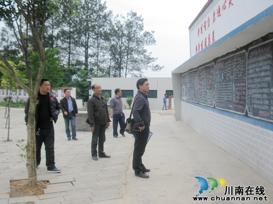 马嘶乡:扎实开展汛期安全生产大检查(图3) 马嘶乡:扎实开展汛期安全生产大检查(图3)