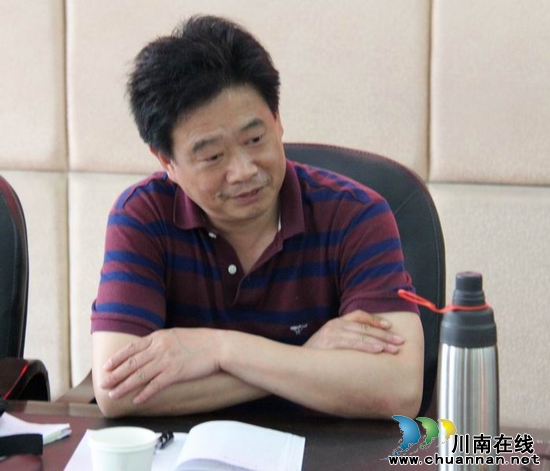 泸州市农工办领导到泸县牛滩镇调研农村保险工作(图1) 泸州市农工办领导到泸县牛滩镇调研农村保险工作(图1)
