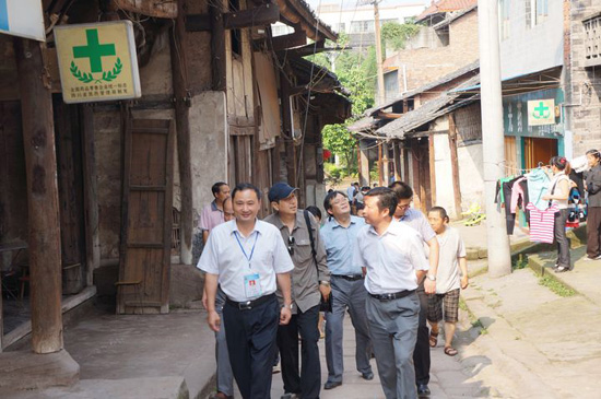 央视《走遍中国》到立石古镇采风(图3)