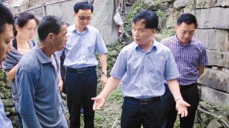 宜宾市民家里用水难 初中生写信求助市长(图1) 宜宾市民家里用水难 初中生写信求助市长(图1)