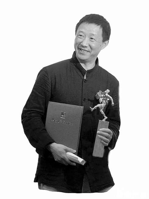 华语文学传媒大奖获得者欧阳江河:诗人一样要谋生(图1) 华语文学传媒大奖获得者欧阳江河:诗人一样要谋生(图1)
