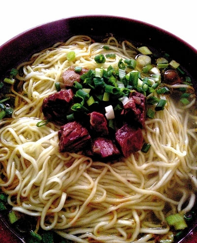 记者走访&nbsp;牛肉面的"疯狂瘦身"(图1)