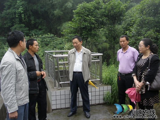 泸州市领导到佛荫镇调研污水处理站调研(图1)