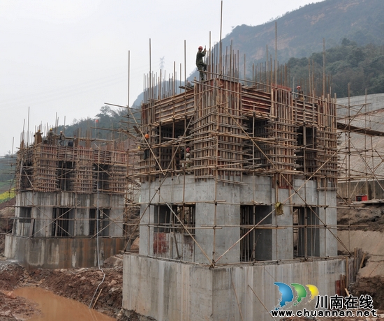 泸州大渡口镇:“水码头”兴起大物流(图2) 泸州大渡口镇:“水码头”兴起大物流(图2)