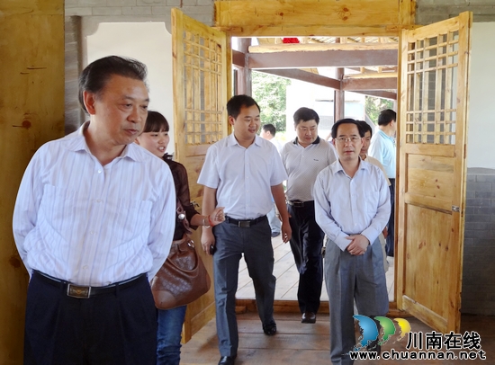 贵州凯里市人大参观泸州华阳街道新农村建设(图2) 贵州凯里市人大参观泸州华阳街道新农村建设(图2)