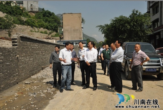 习水县考察团来古蔺二郎镇考察名酒名镇项目建设(图2) 习水县考察团来古蔺二郎镇考察名酒名镇项目建设(图2)